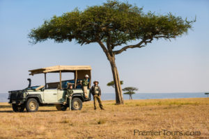 What are the minimum age for children on safari?