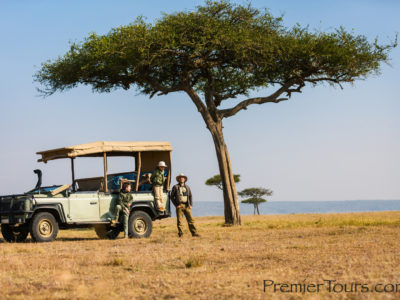 What are the minimum age for children on safari?